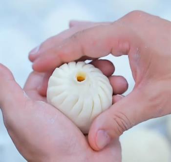 老面包子口感筋道面香味足，速冻生呸技术，免费教，快来预约吧